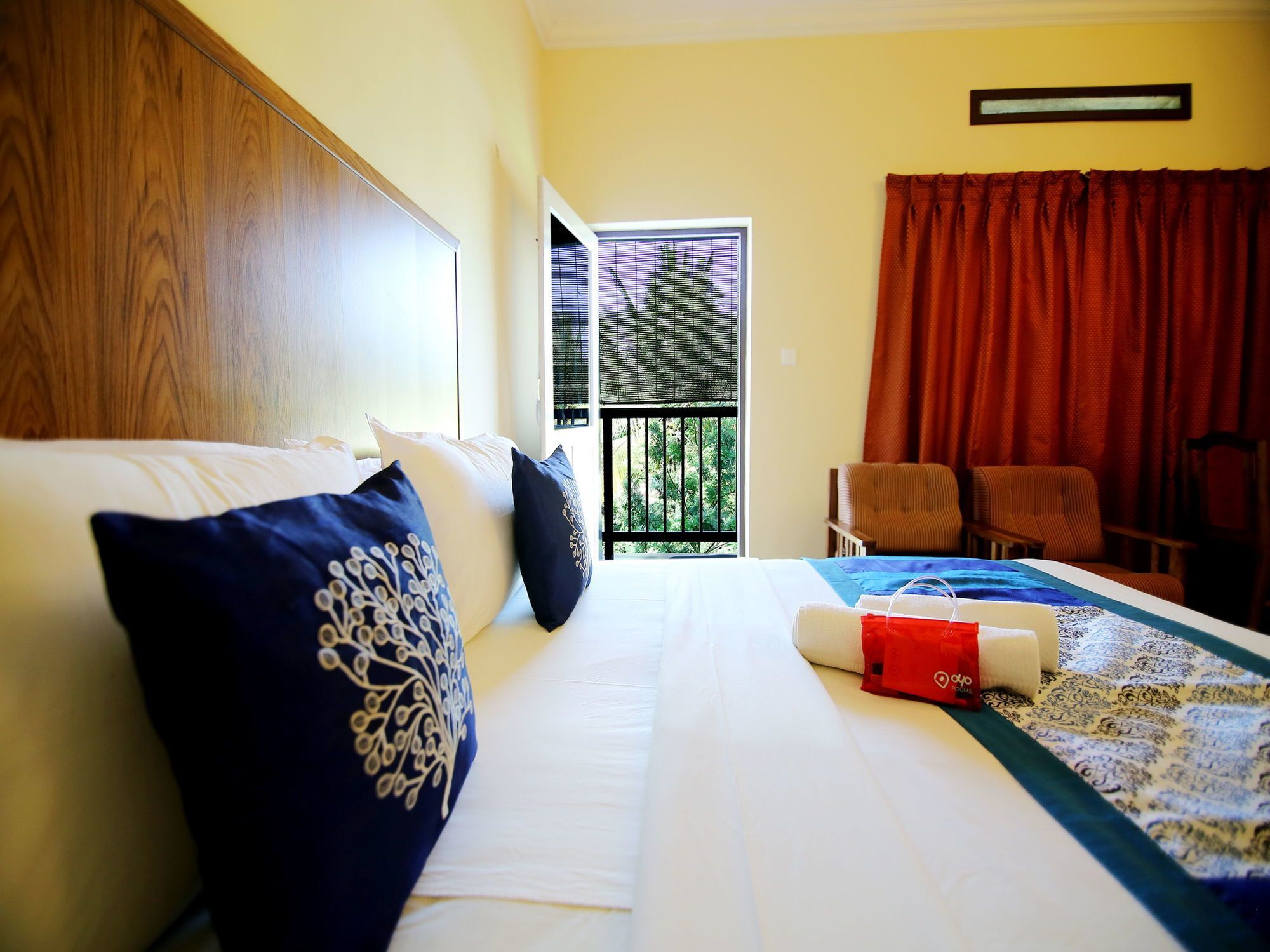Oyo 2887 Hotel Sn International Kumily Exterior foto