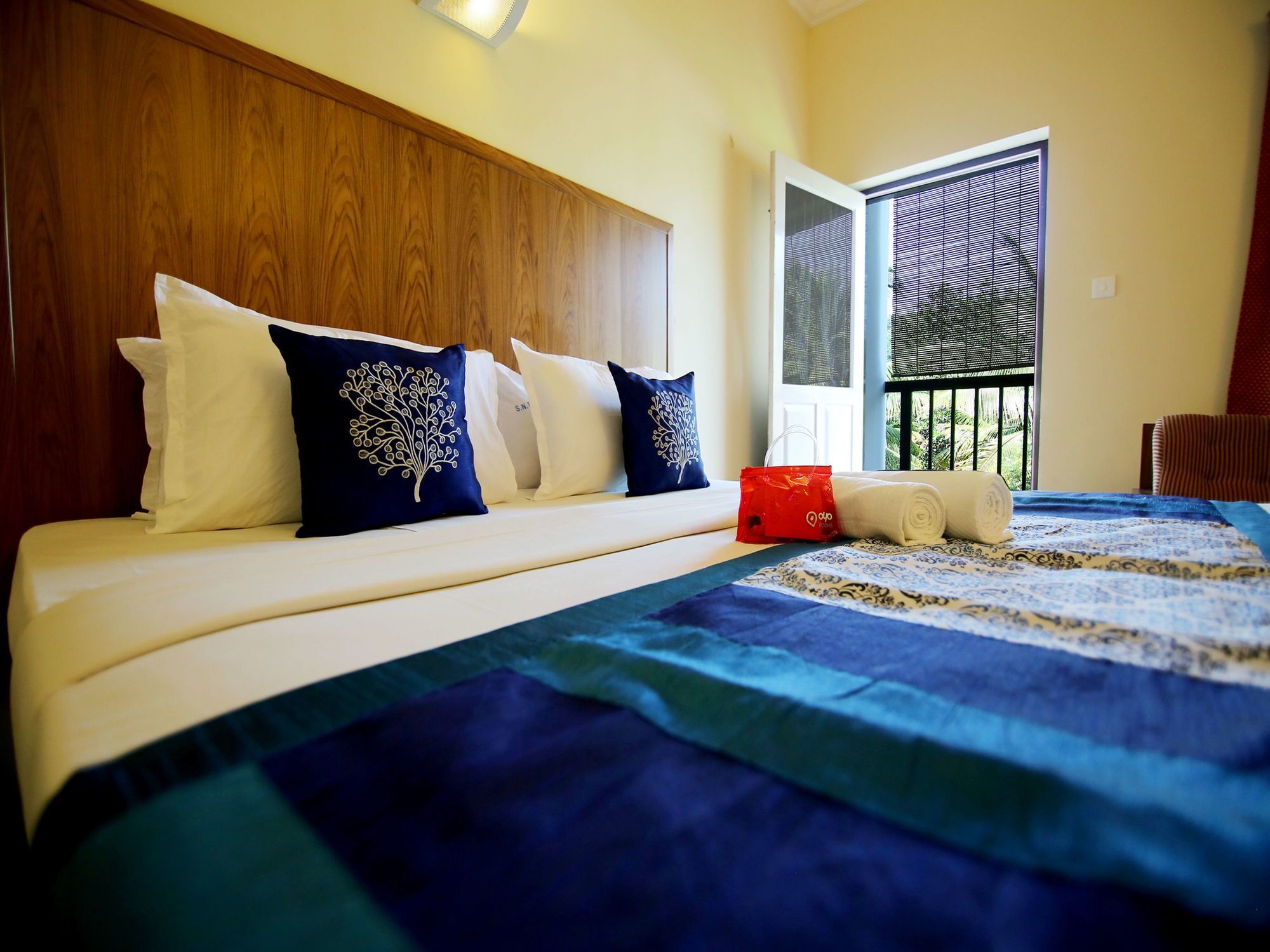 Oyo 2887 Hotel Sn International Kumily Exterior foto
